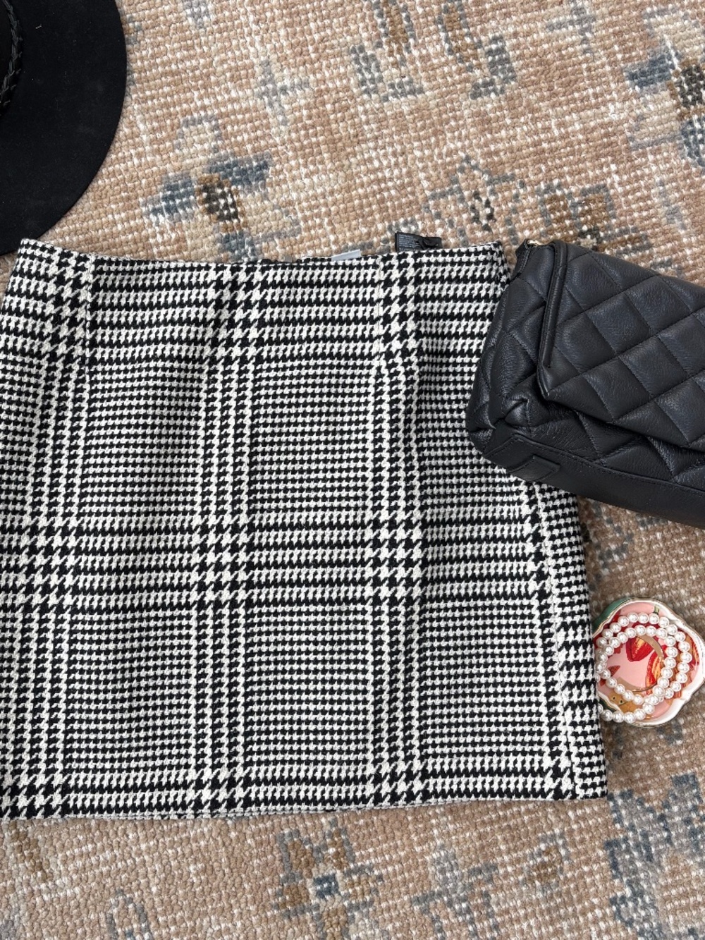 H & M Skirt - Picture 2 of 13